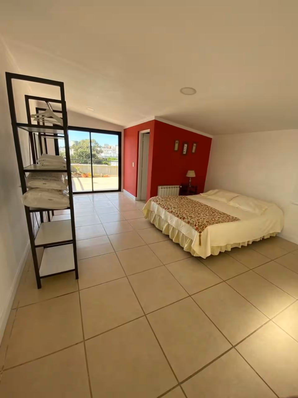 Hermoso departamento en complejo residencial - imagen 3